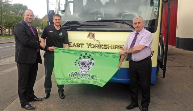 EYMS support Hull Pirates