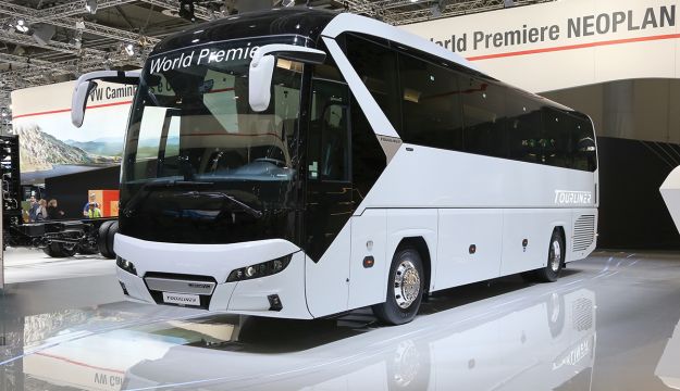 Neoplan Tourliner wins iF Design Award 2017