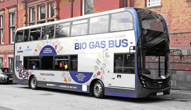 Arriva trials Scania biogas decker