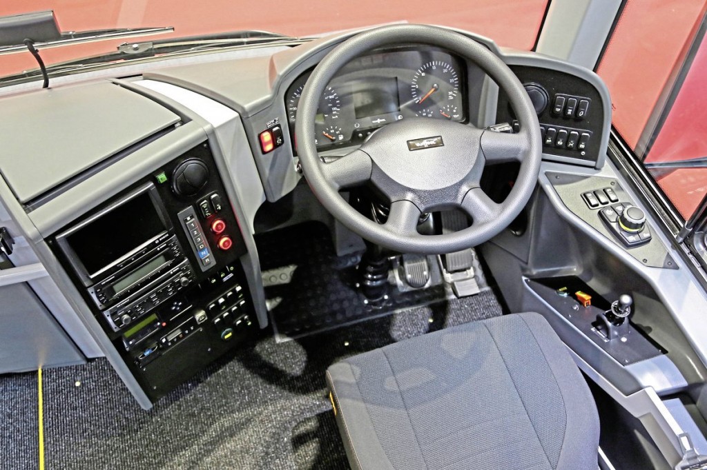 Arriva Van Hool EX15 H cockpit