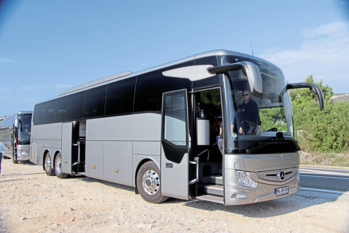 Туристический автобус цена. Mercedes-Benz Tourismo. Автобус Mercedes-Benz Tourismo 2015. Мерседес Туризмо 0350. Автобус Mercedes-Benz Tourismo.