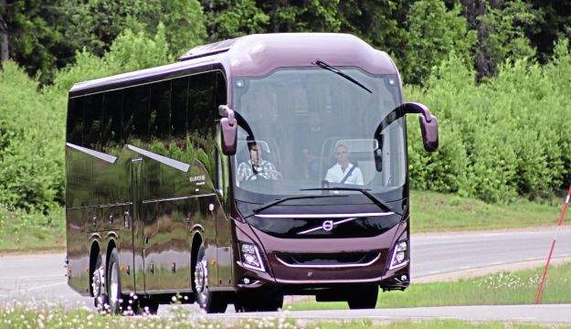 Volvo goes integral with new coach