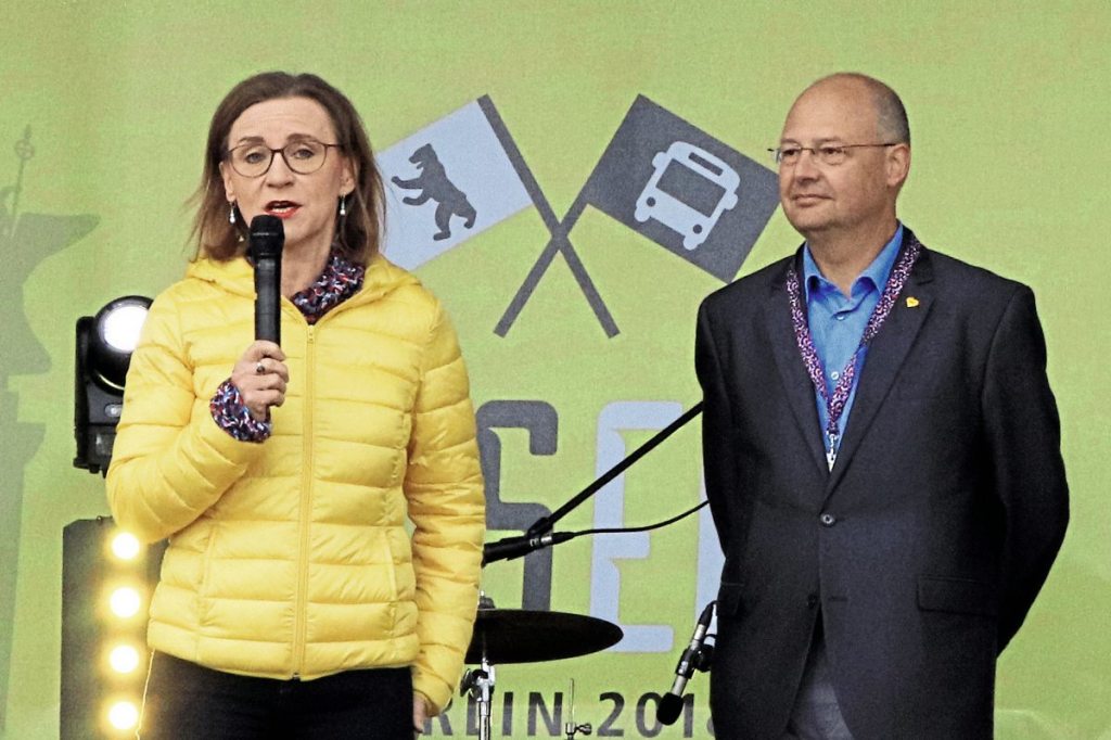 Head of BVG, Sigrid Nikutta and head of BVG buses, Torsten Mareck