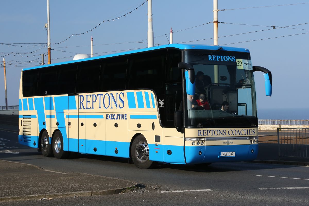 Volvo T916 Astron - Reptons