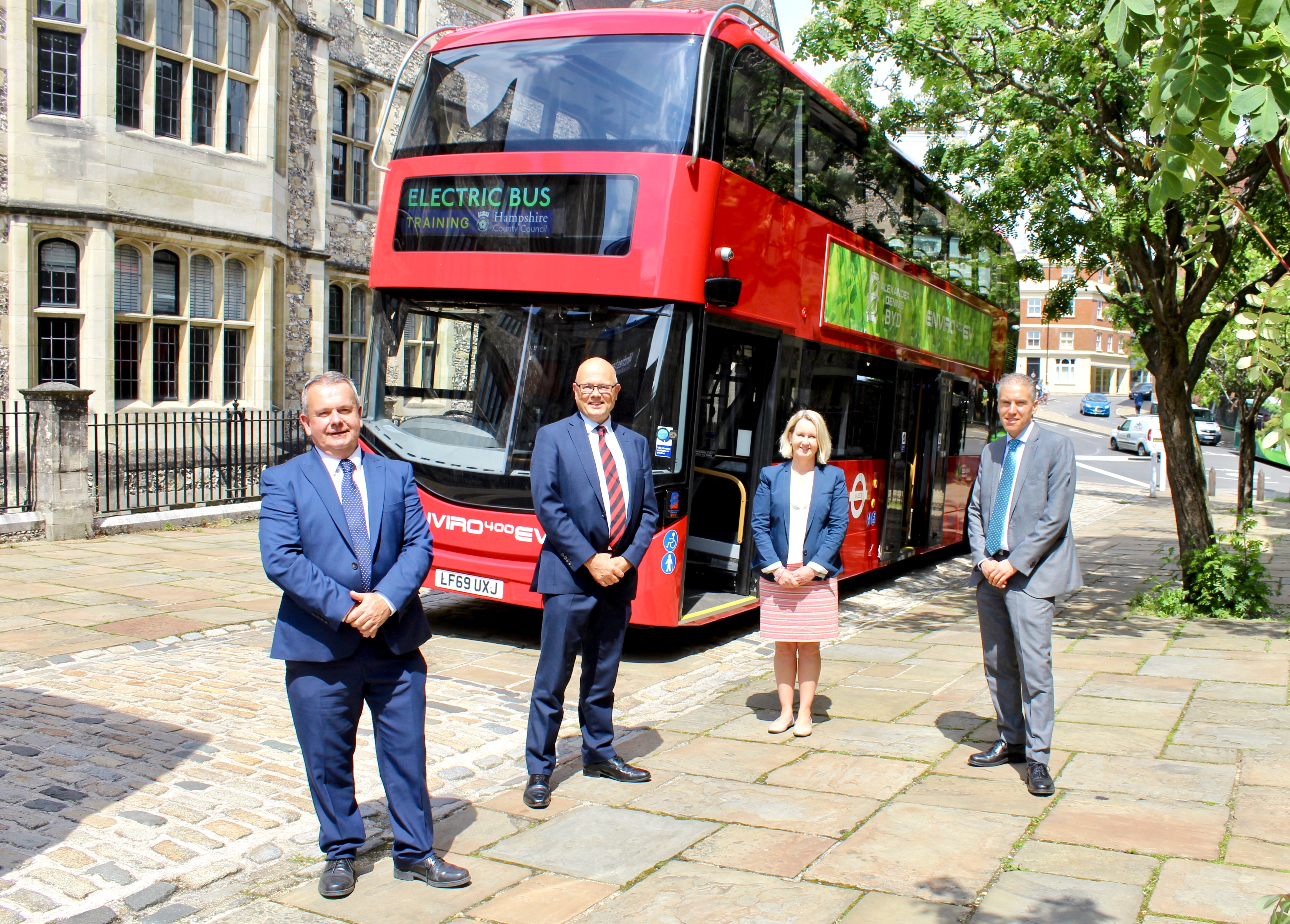 Bluestar shows off ADL Enviro400 EV