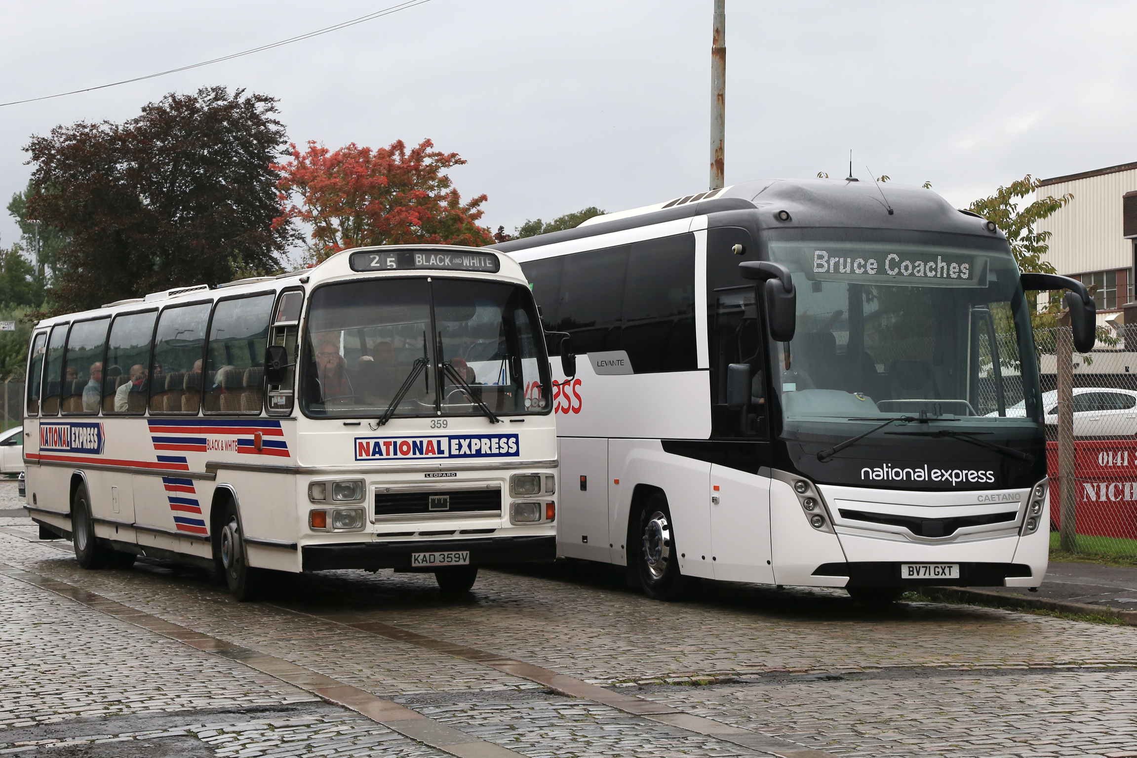 Roger Burdett’s Black and White Leyland Leopard brought a visiting party from the Midlands and briefly posed alongside the current generation of National Express vehicles represented by Bruce’s Coaches recently delivered Caetano Levante 3 bodied Scania