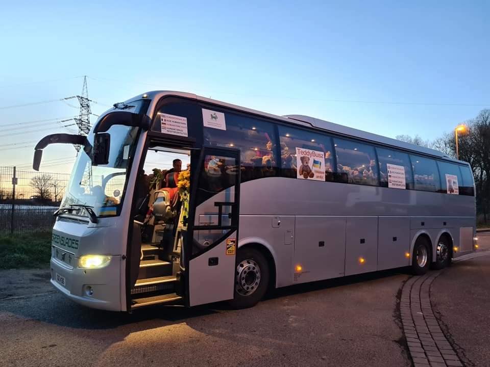 TeddyBusz delivering aid to Ukrainian refugees