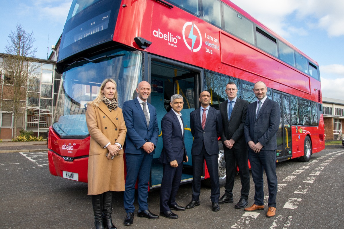 Khan highlights supply chain impact during Wrightbus visit