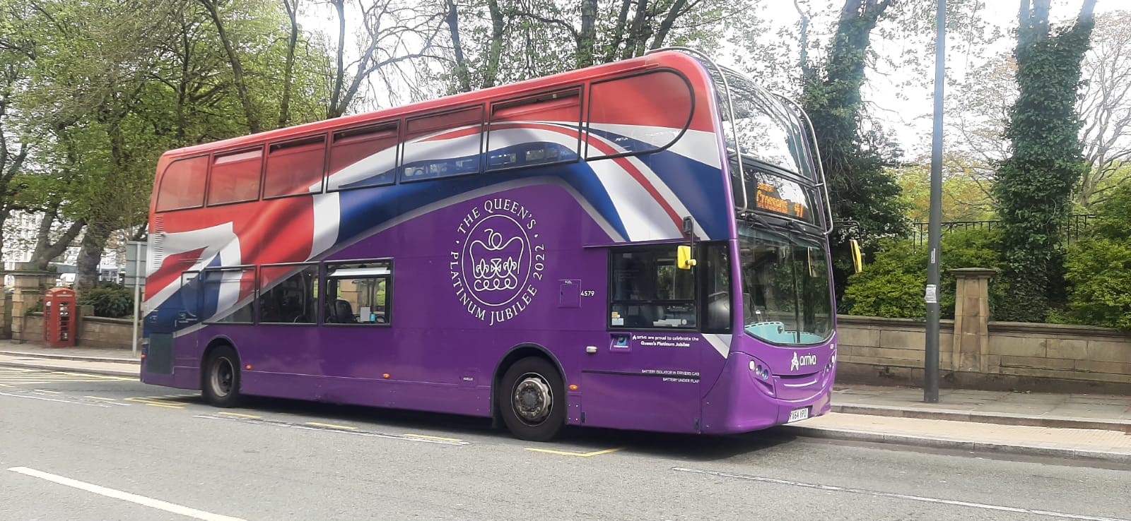 Arriva rolls out special Platinum Jubilee liveries