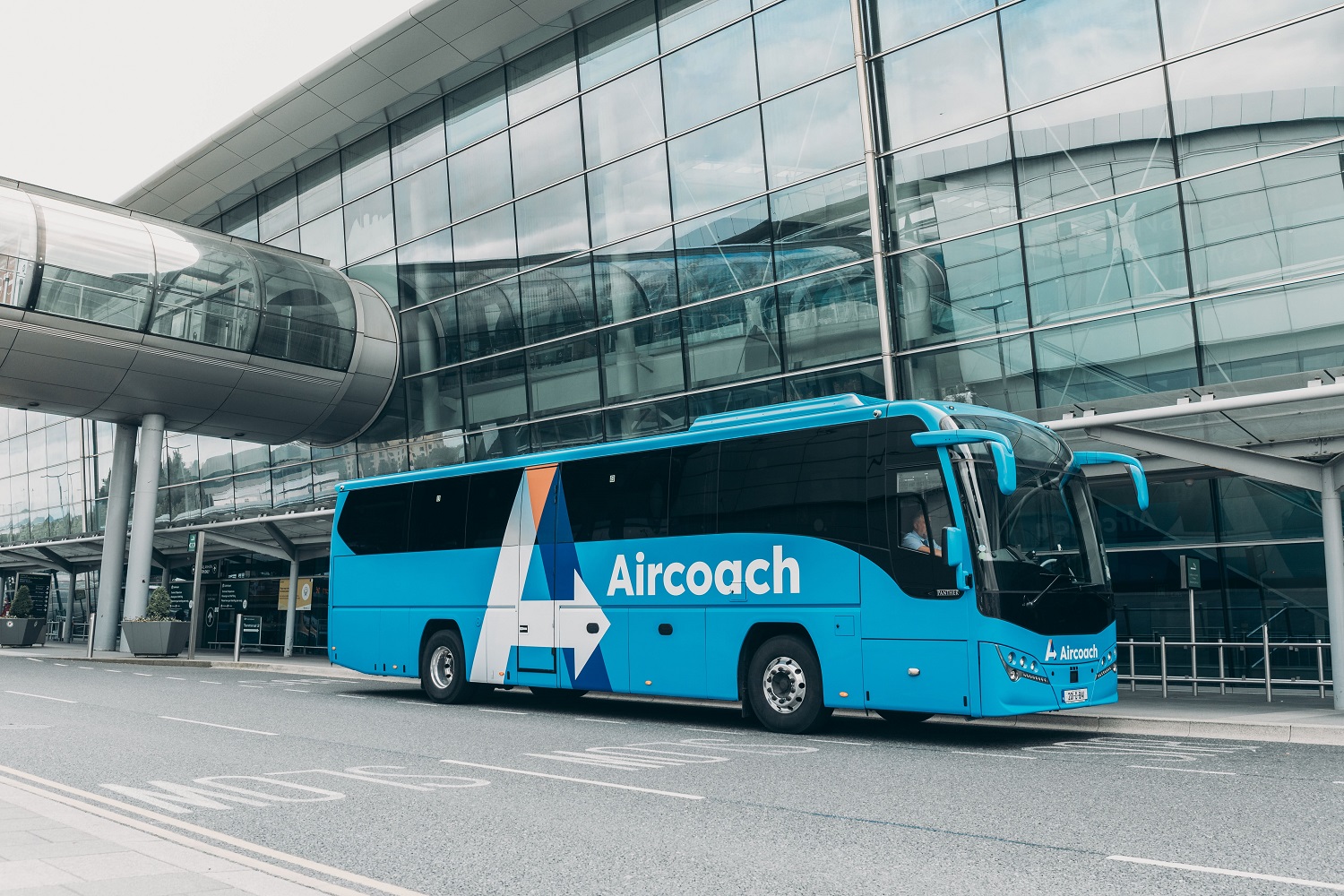 First’s Aircoach acquires Airporter