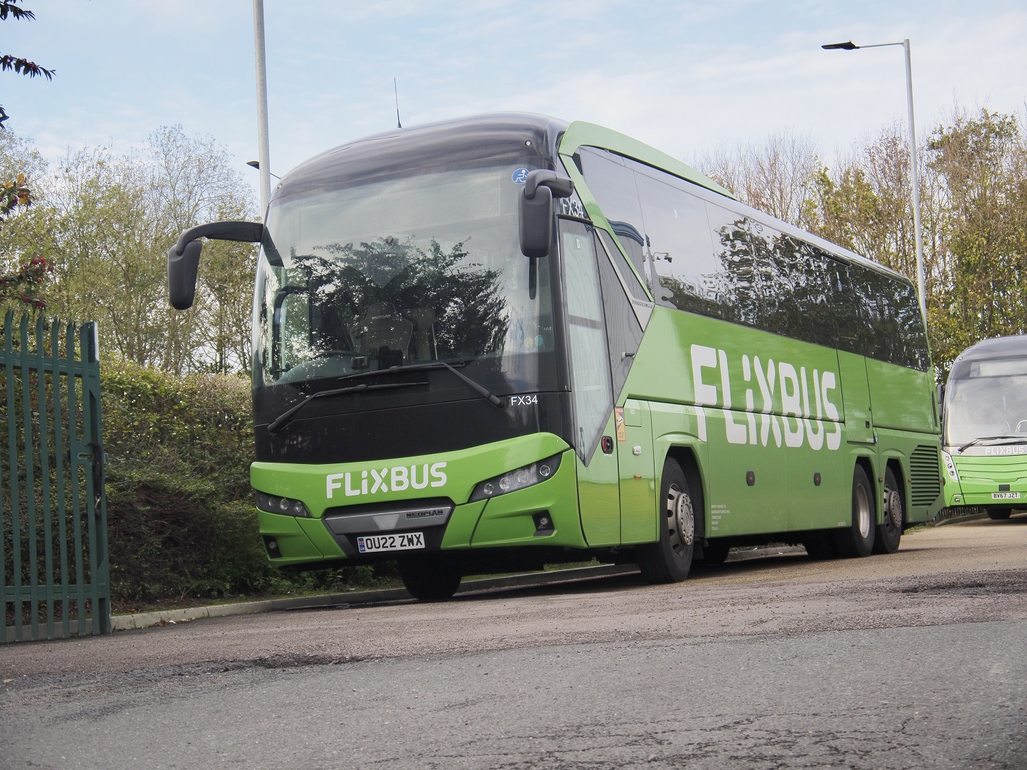 Whippet orders 12 Neoplans for FlixBus work
