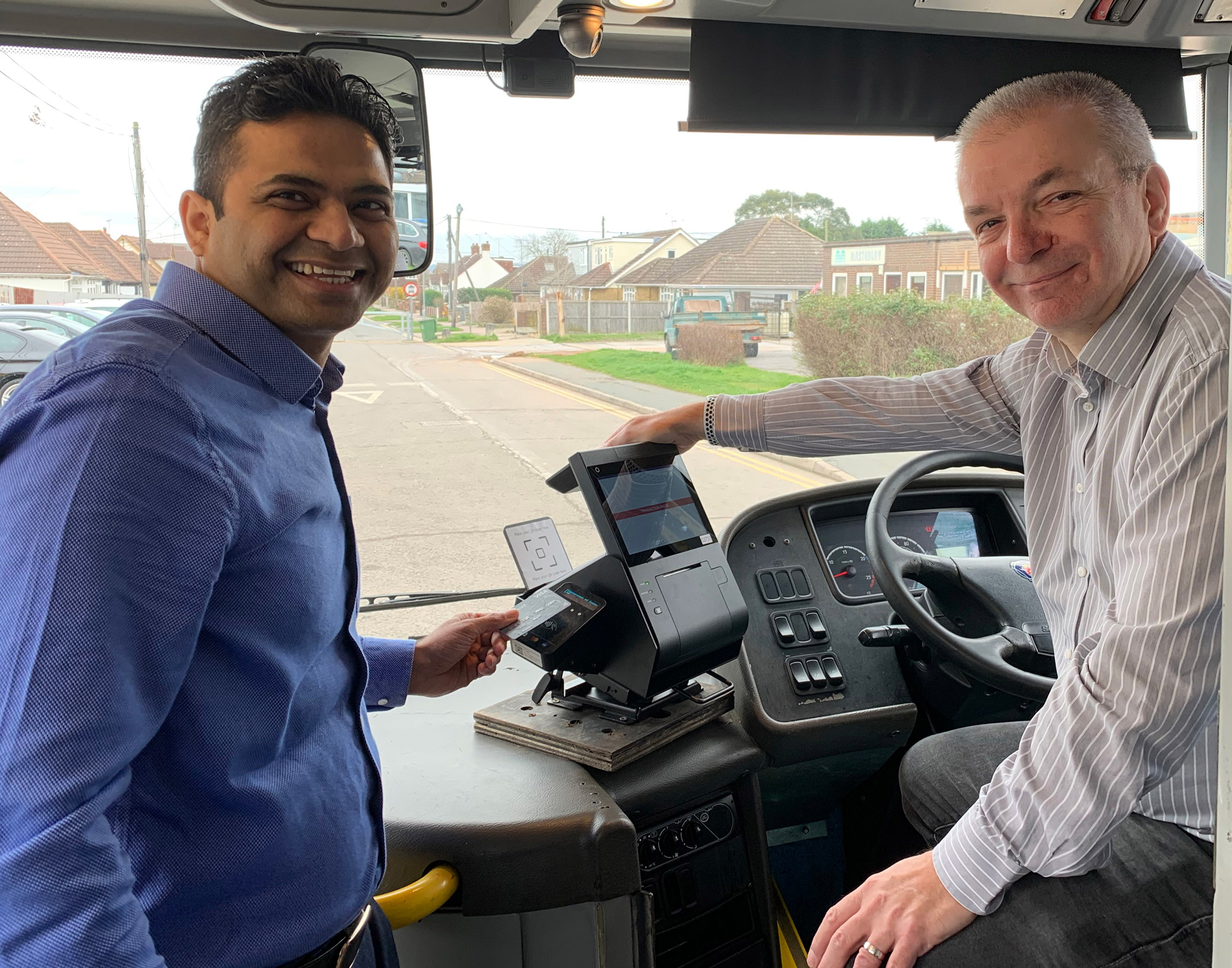 NIBS Buses partners with TransMach for contactless
