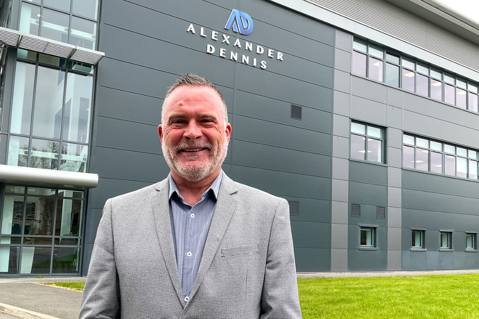 Alexander Dennis appoints industry veteran Neil Gladstone