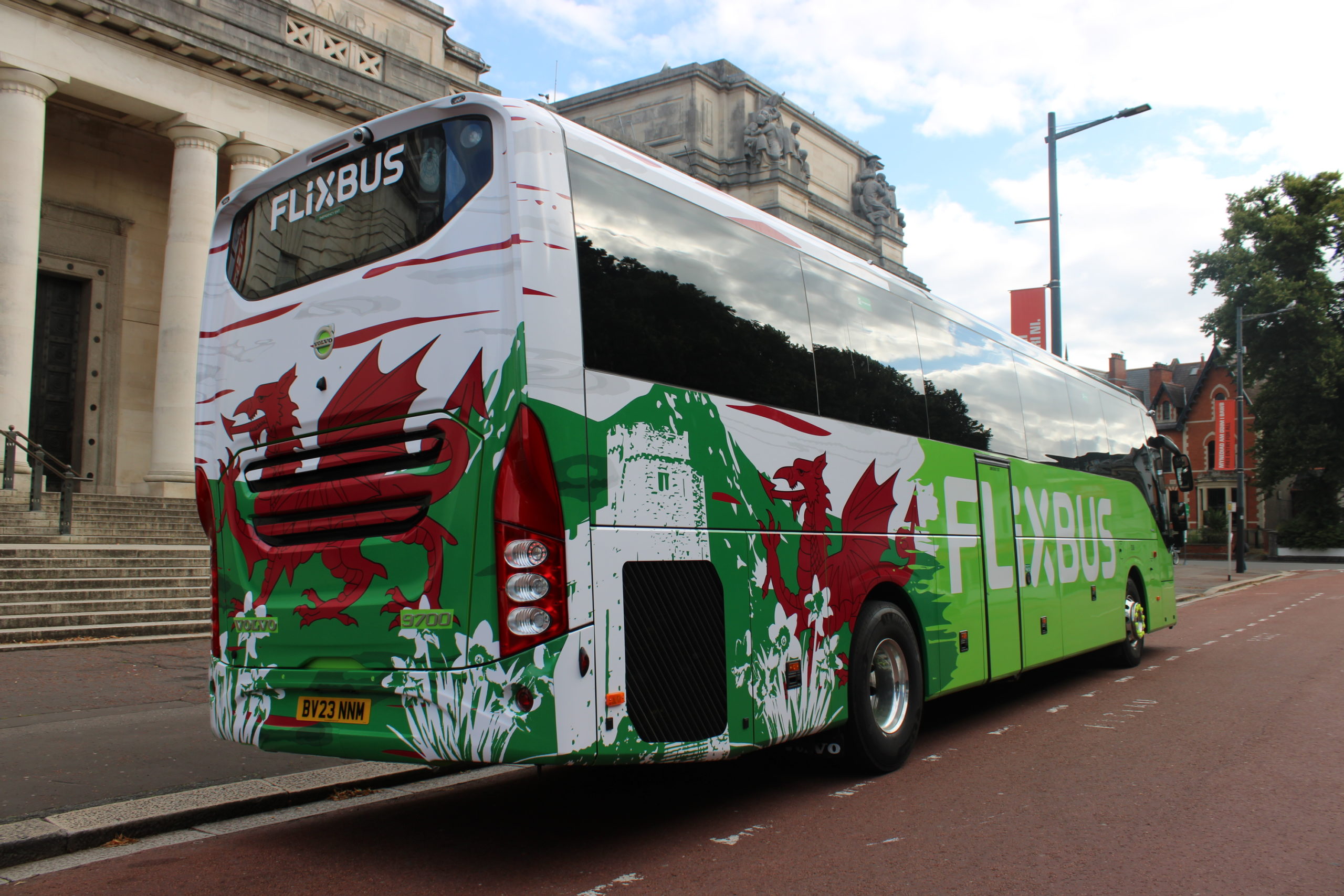 FlixBus celebrates new Welsh services