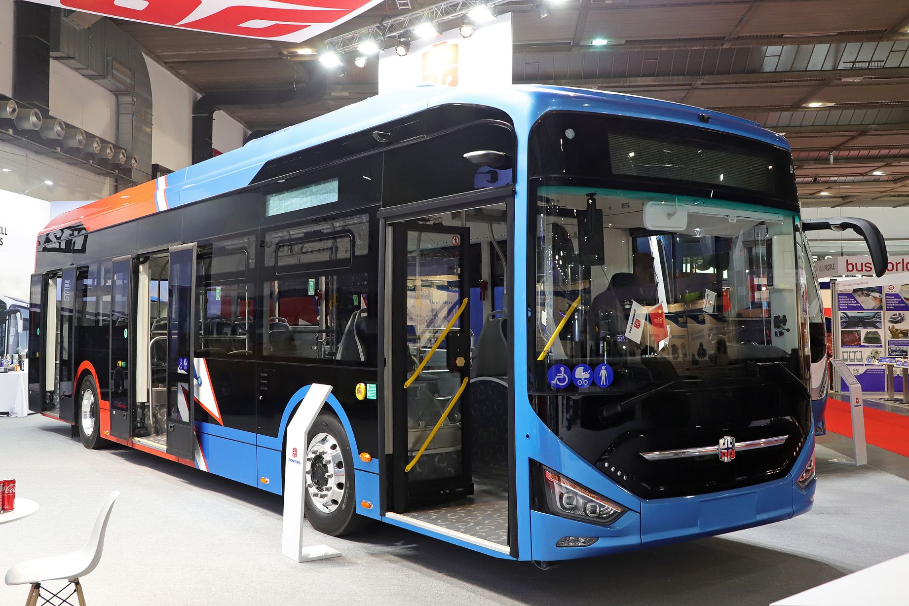 Ikarus launches new midibus prototype and presents plans for electric  18-meter e-bus at Busworld