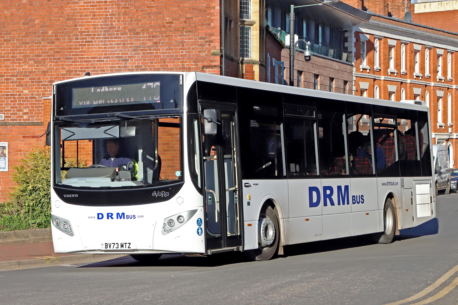 DRM adds new MCV-bodied Volvo to fleet