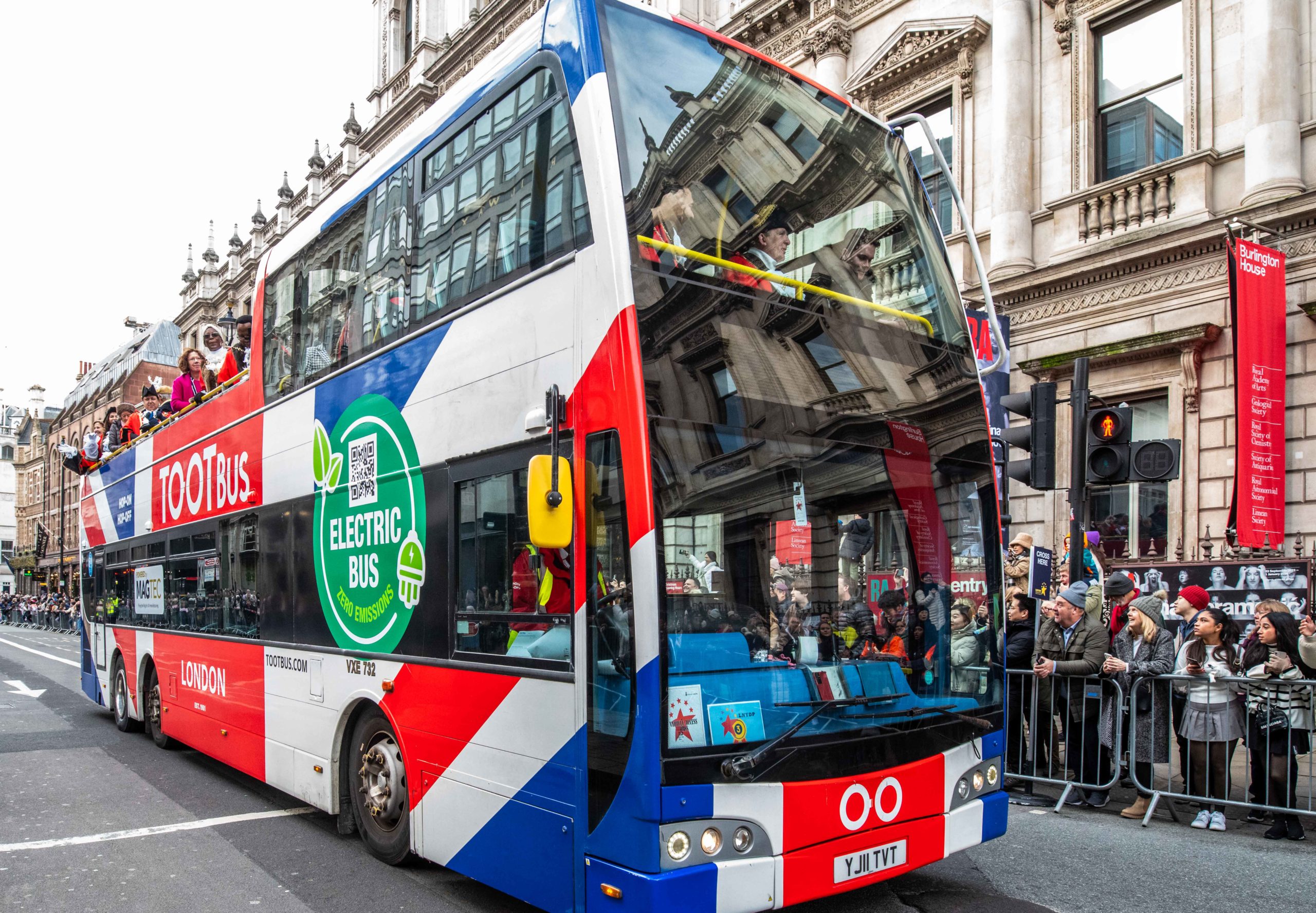 VEV collaborates with Tootbus for electrification