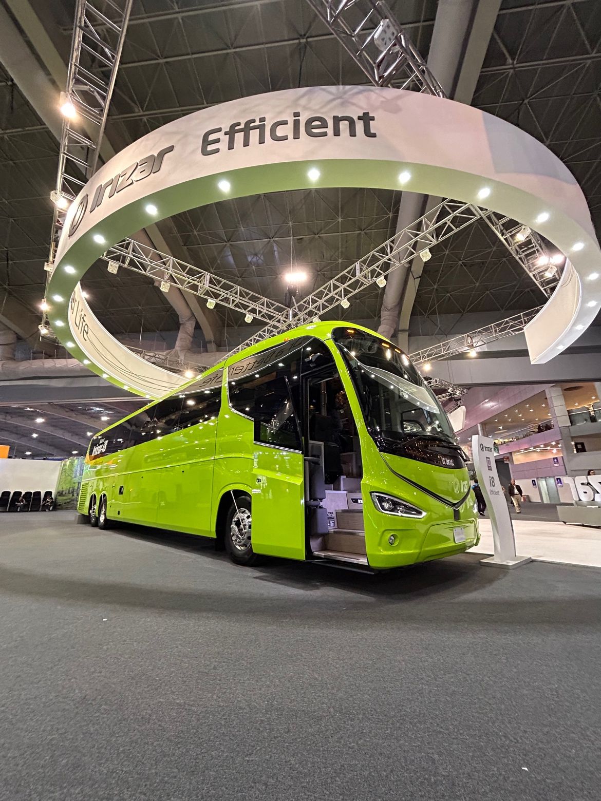 Irizar i8 Efficient makes world debut