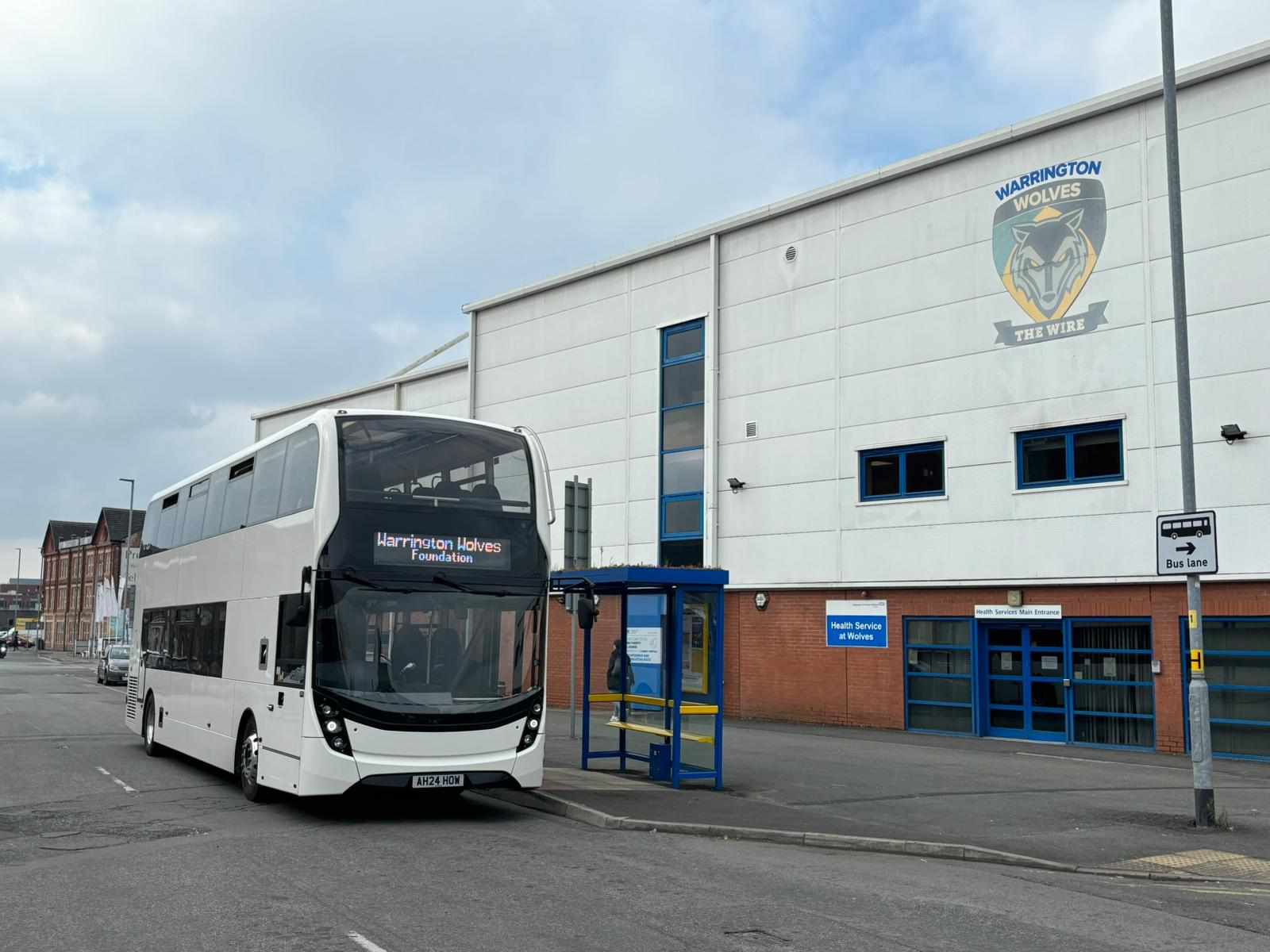 Omega Busways sponsors Warrington Wolves players