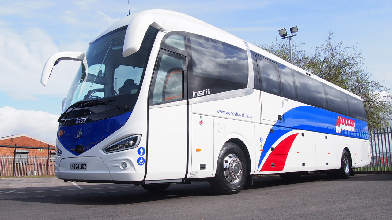 Irizar supplies i6 to Woods Travel with Dawsongroup