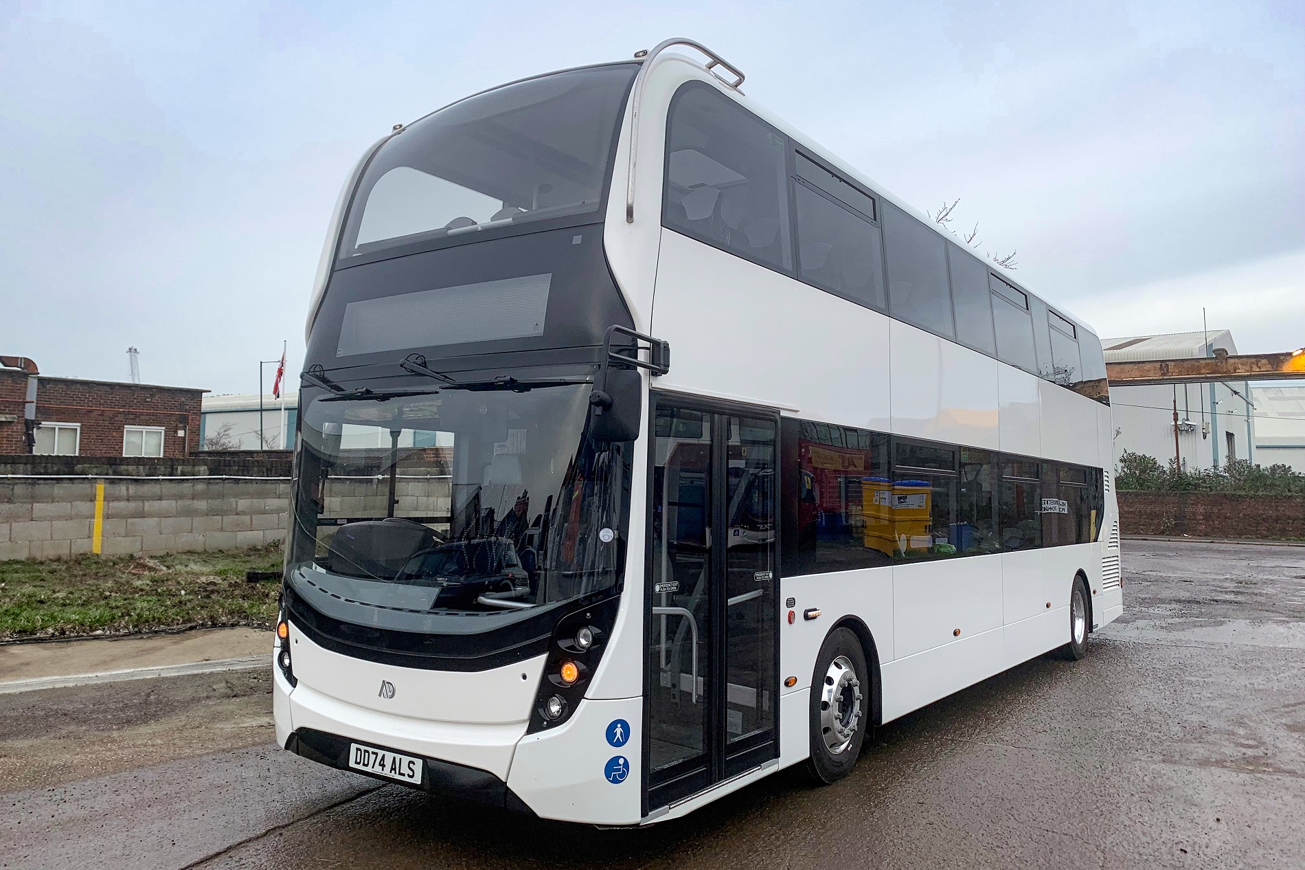 Al’s Coaches receives Enviro400 pair