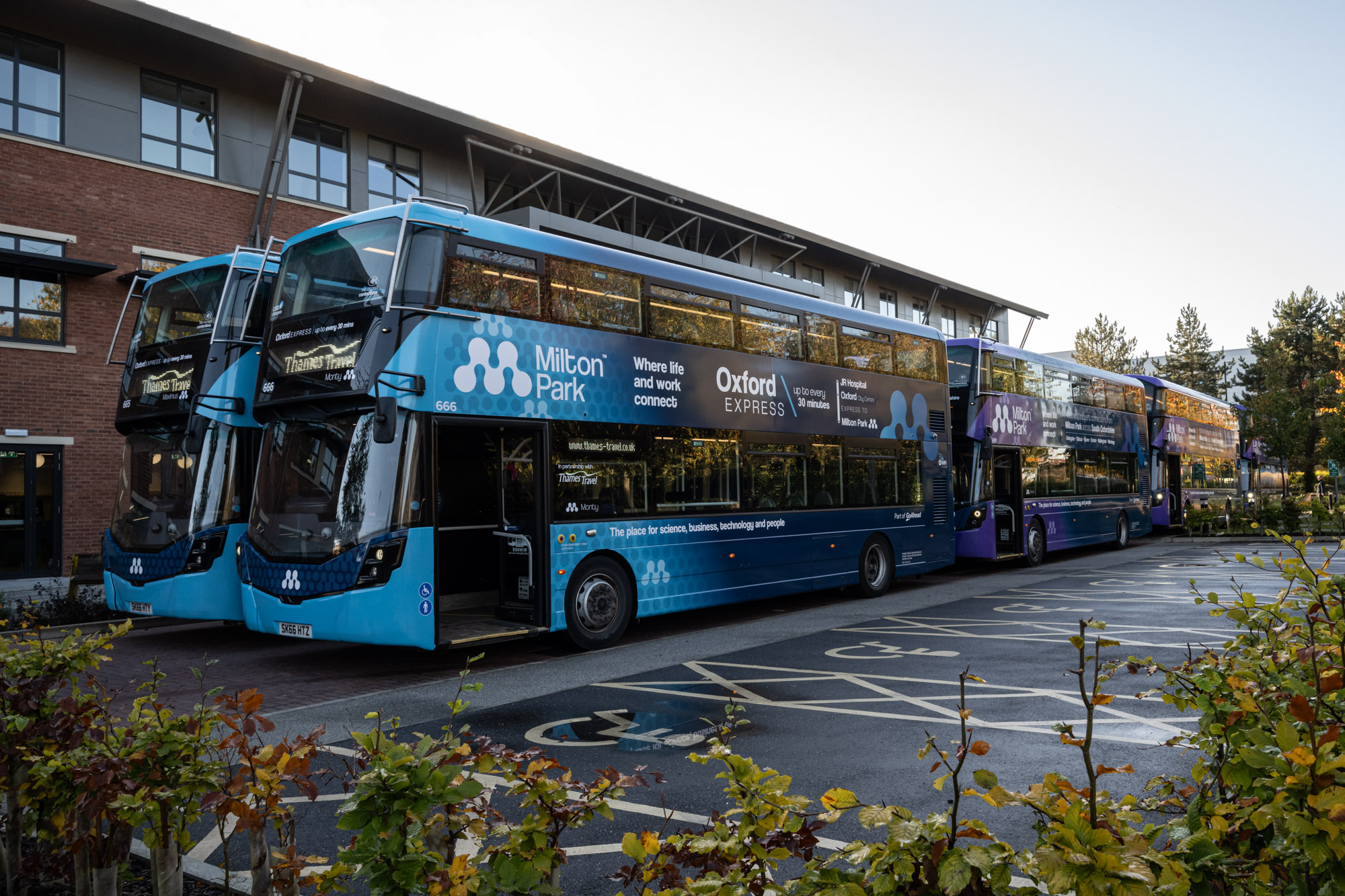New ‘deckers for Thames Travel as partnership renews
