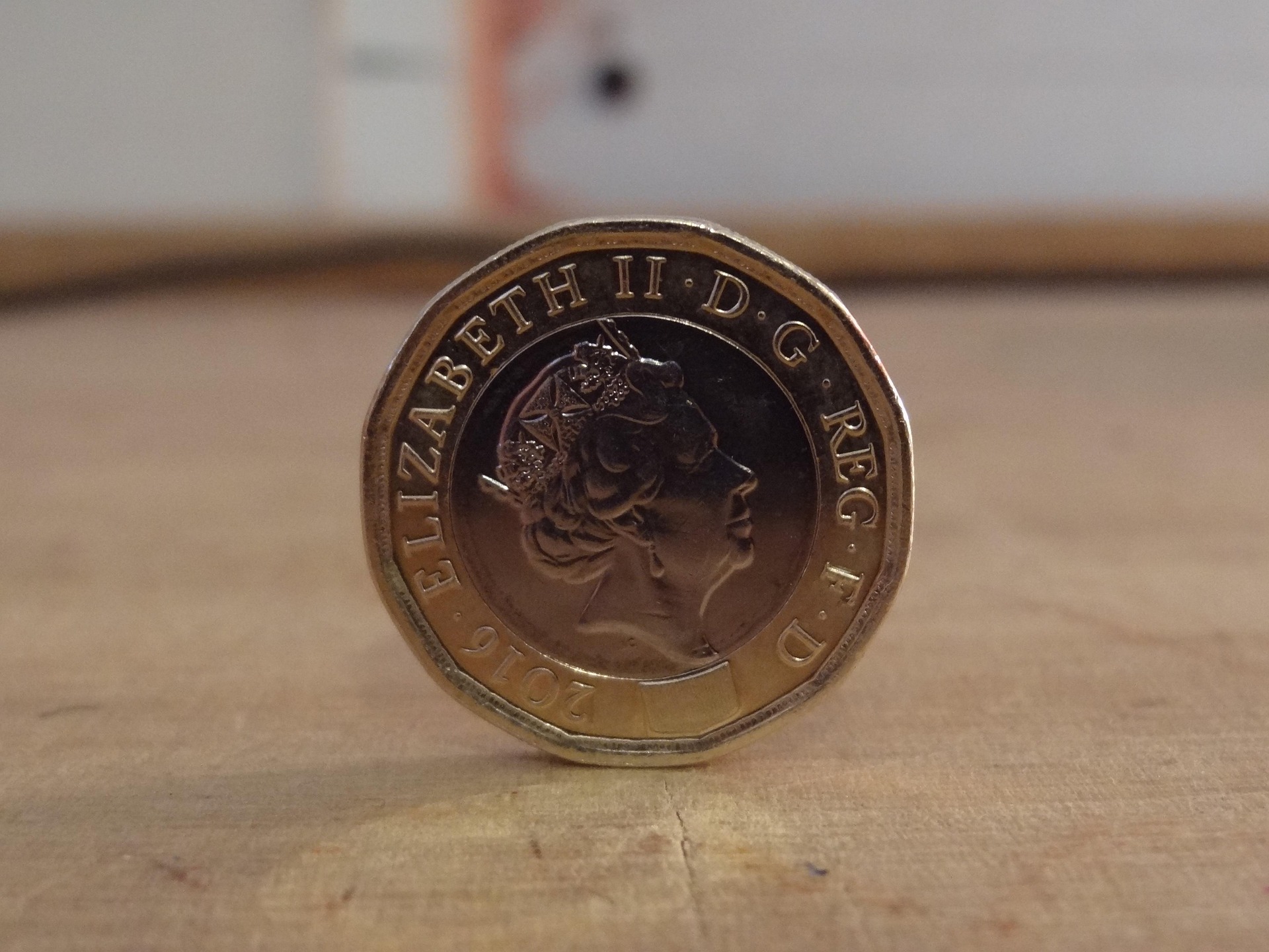Welsh £1 fare for young people announced
